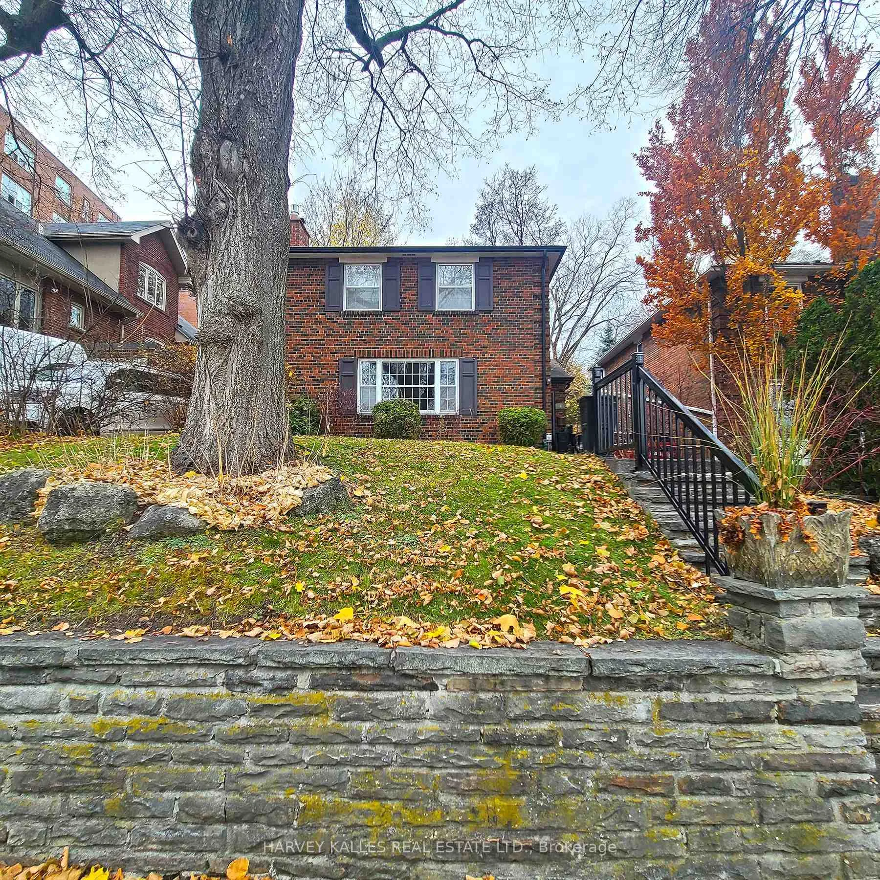 Front of Unit Bsmt, 4B Mayfair Avenue