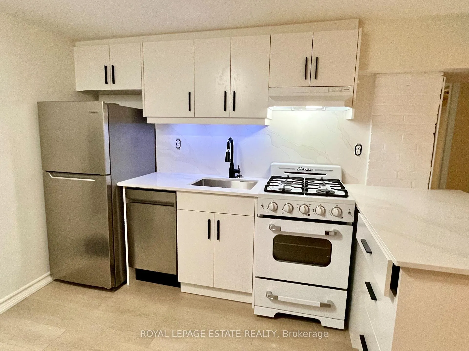 Photo 1 of Unit Basement, 5 Edgewood Gardens, Toronto, Woodbine Corridor — HOMEH