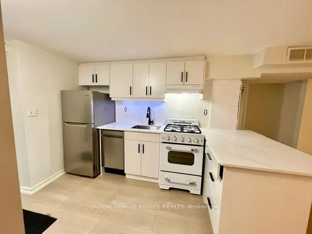 Photo 2 of Unit Basement, 5 Edgewood Gardens, Toronto, Woodbine Corridor — HOMEH