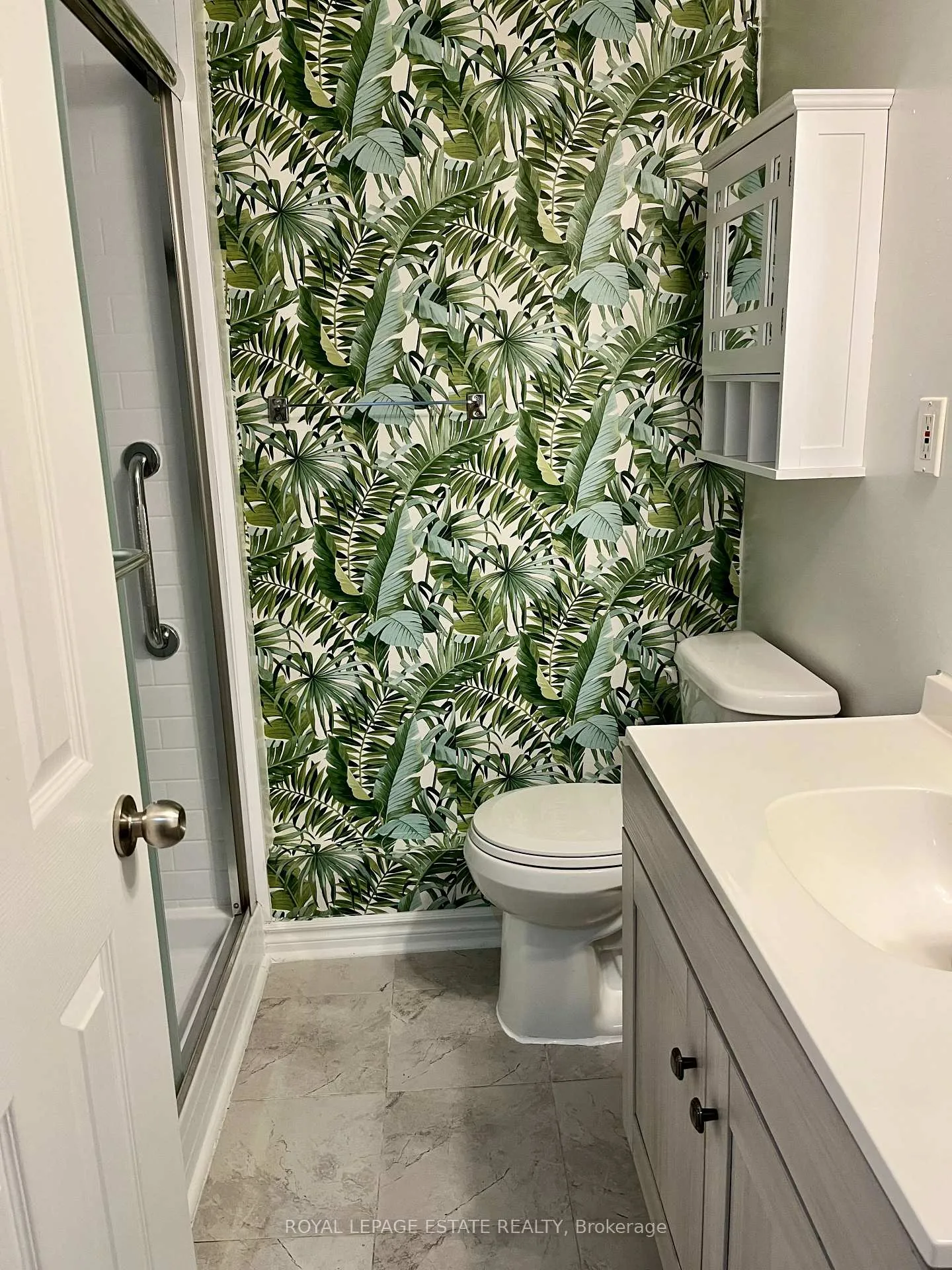 Photo 8 of Unit Basement, 5 Edgewood Gardens, Toronto, Woodbine Corridor — HOMEH