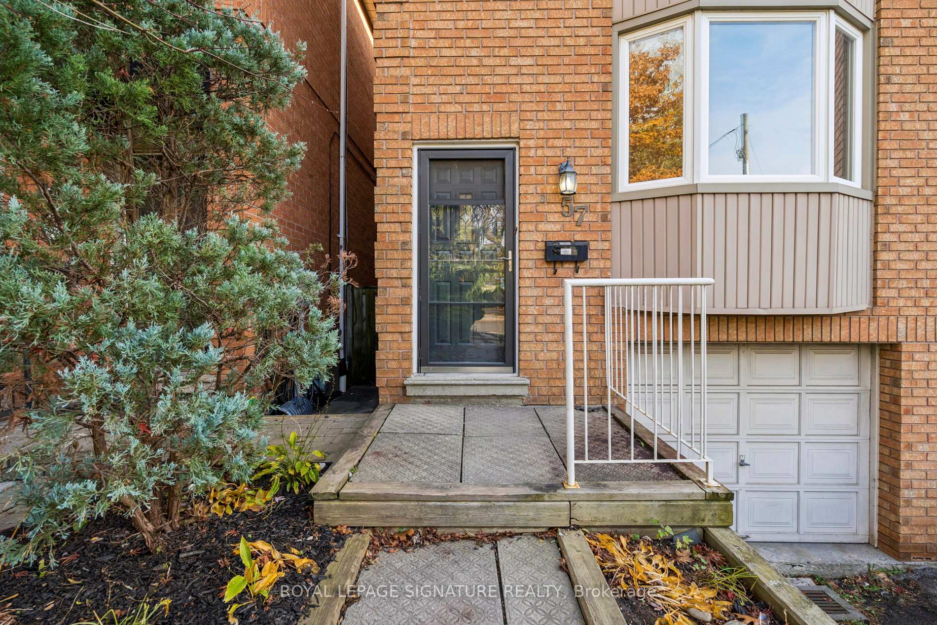 Photo 2 of 57 Ashland Avenue, Toronto, Woodbine Corridor — HOMEH