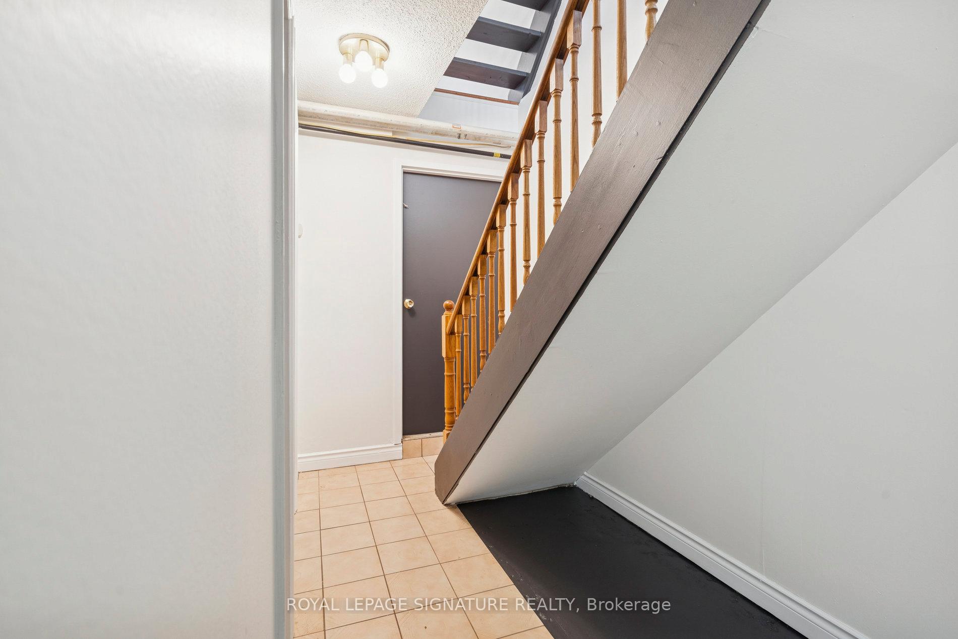 Photo 38 of 57 Ashland Avenue, Toronto, Woodbine Corridor — HOMEH