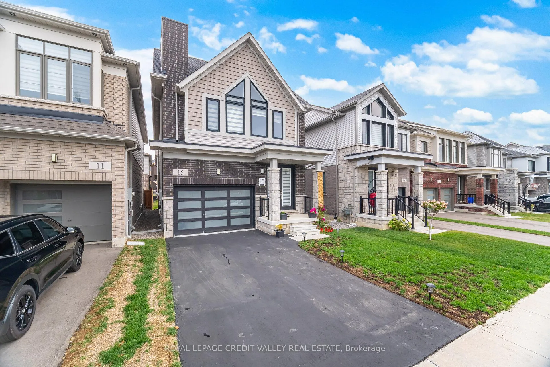 Photo 4 of 15 Weylie Street, Hamilton, Mount Hope — HOMEH
