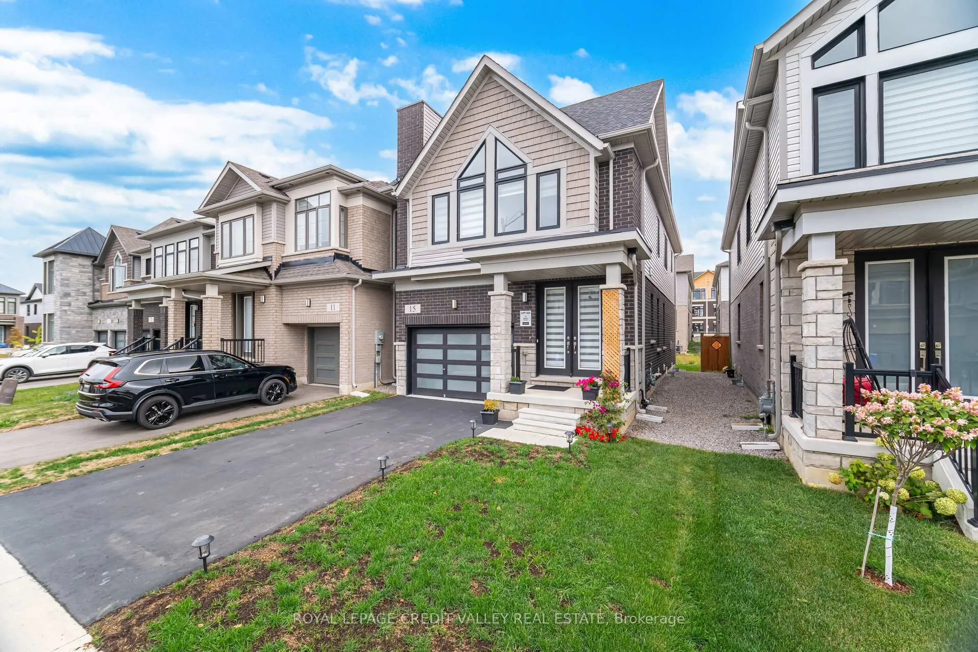 Photo 5 of 15 Weylie Street, Hamilton, Mount Hope — HOMEH
