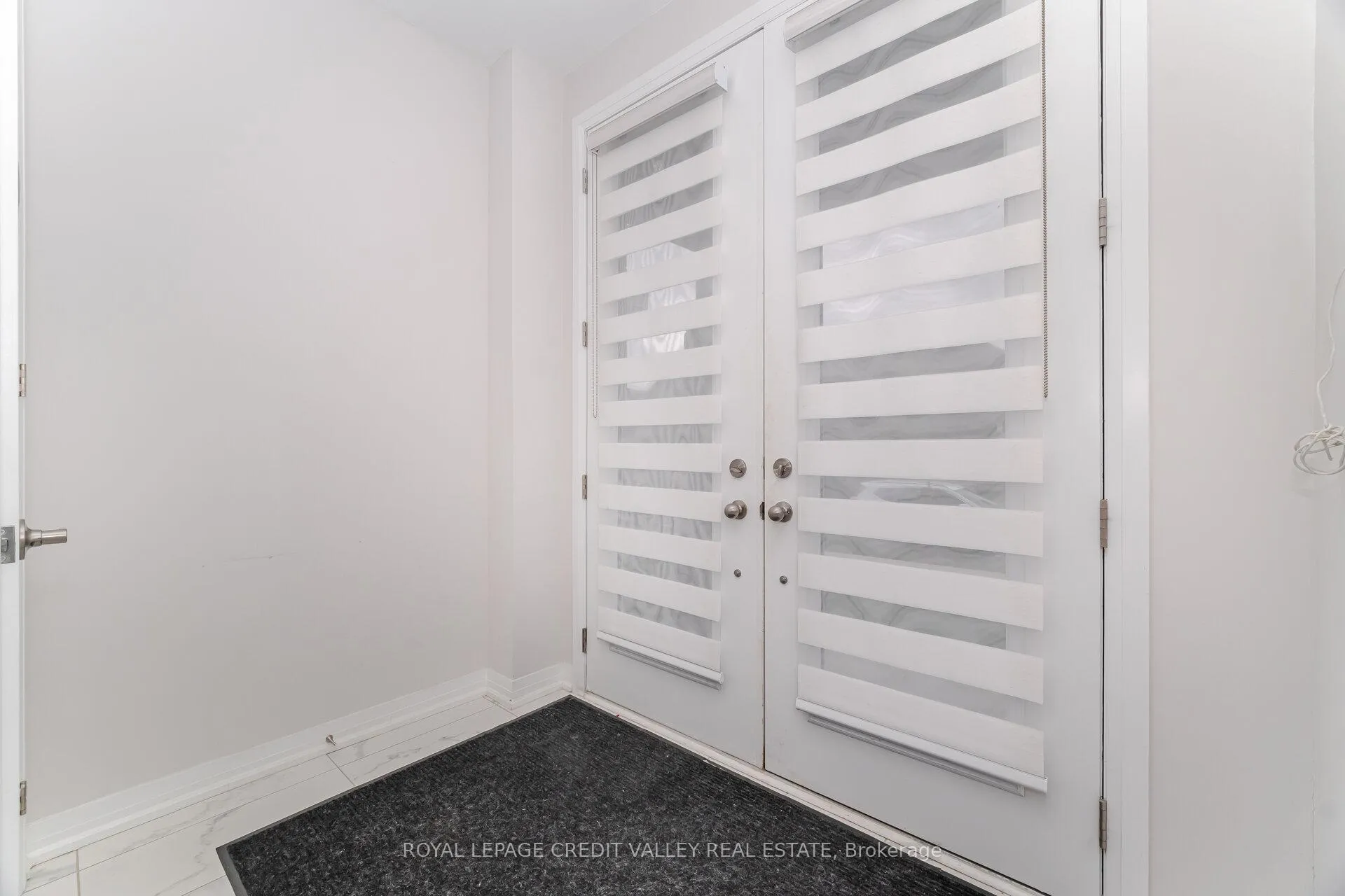 Photo 7 of 15 Weylie Street, Hamilton, Mount Hope — HOMEH