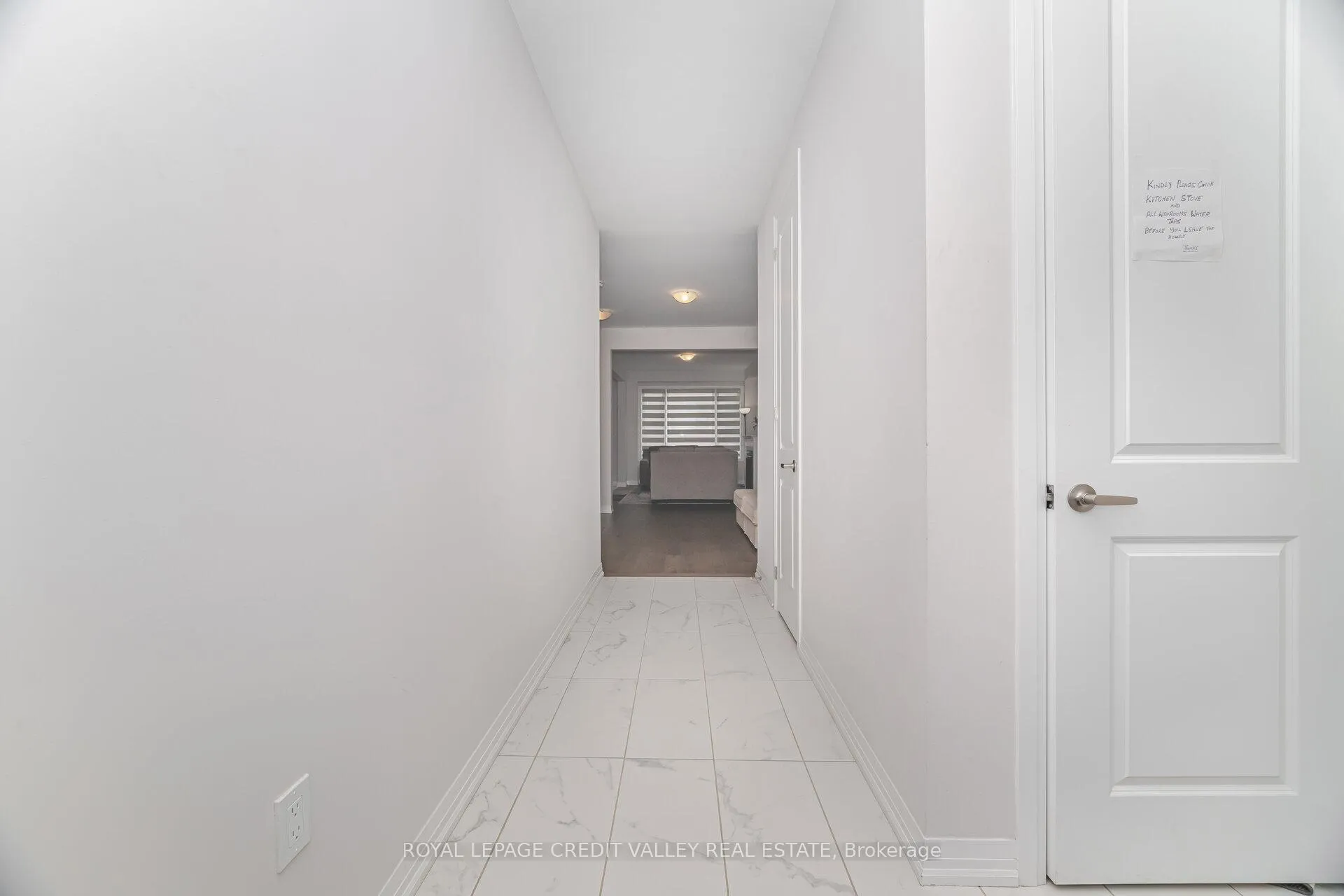 Photo 8 of 15 Weylie Street, Hamilton, Mount Hope — HOMEH