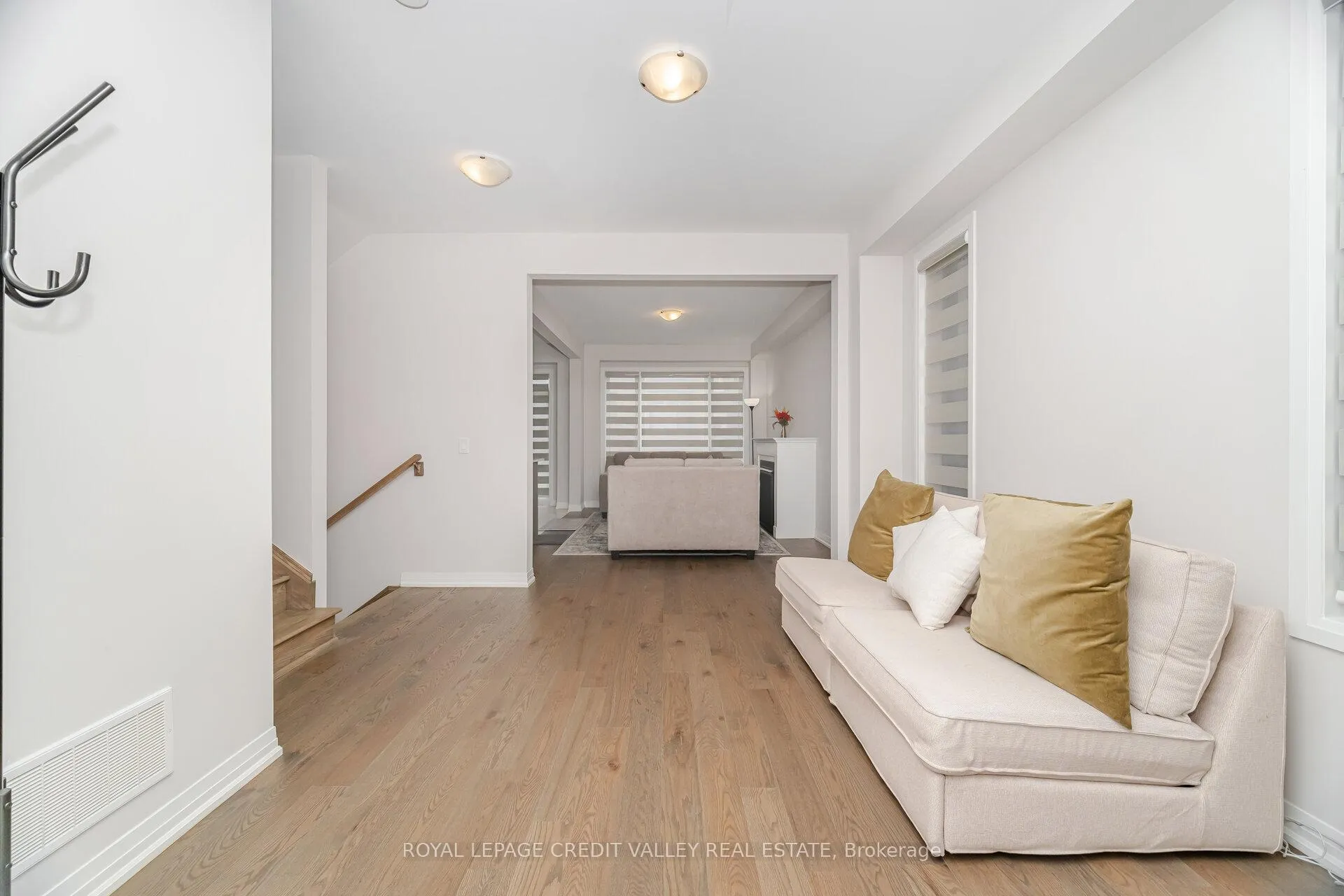 Photo 11 of 15 Weylie Street, Hamilton, Mount Hope — HOMEH