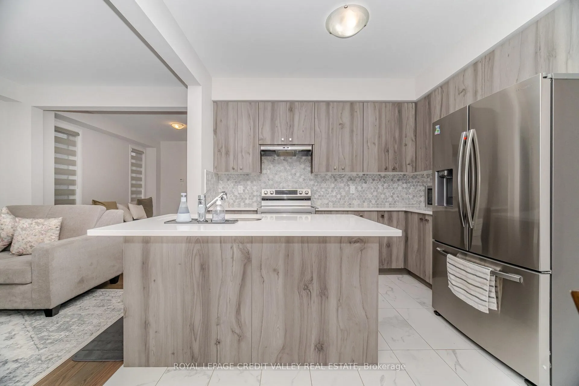Photo 20 of 15 Weylie Street, Hamilton, Mount Hope — HOMEH