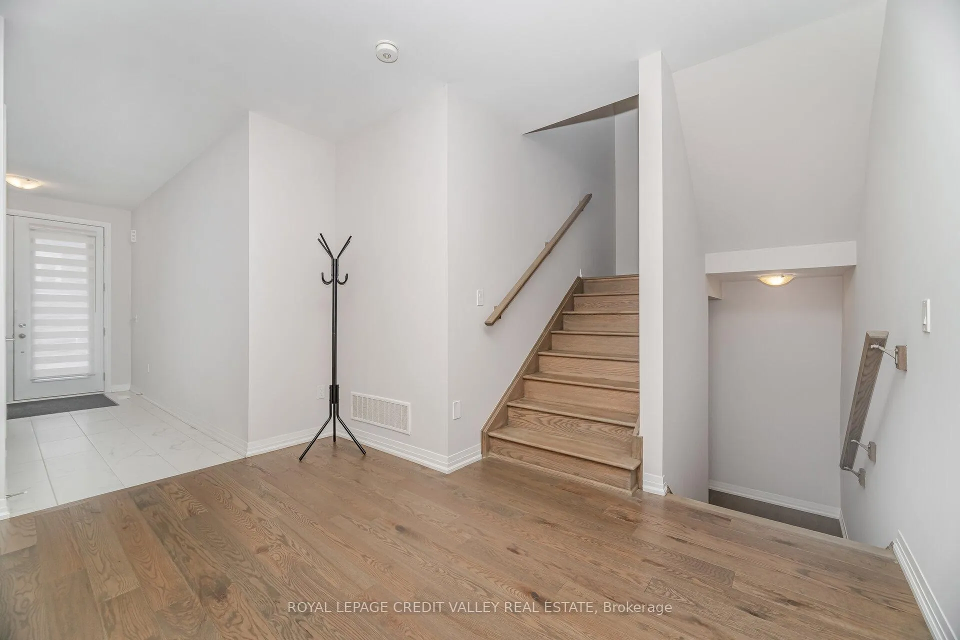 Photo 25 of 15 Weylie Street, Hamilton, Mount Hope — HOMEH