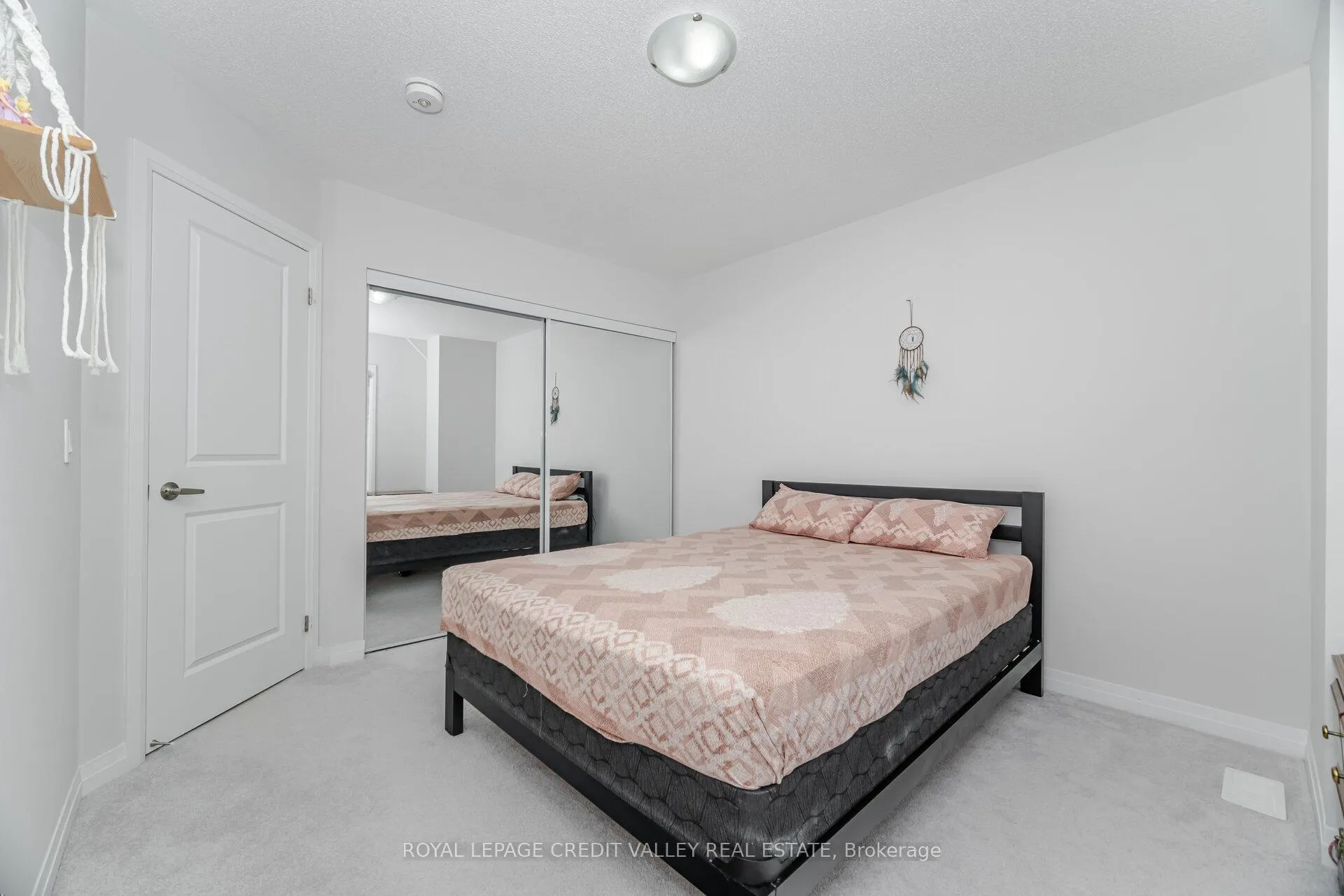 Photo 35 of 15 Weylie Street, Hamilton, Mount Hope — HOMEH