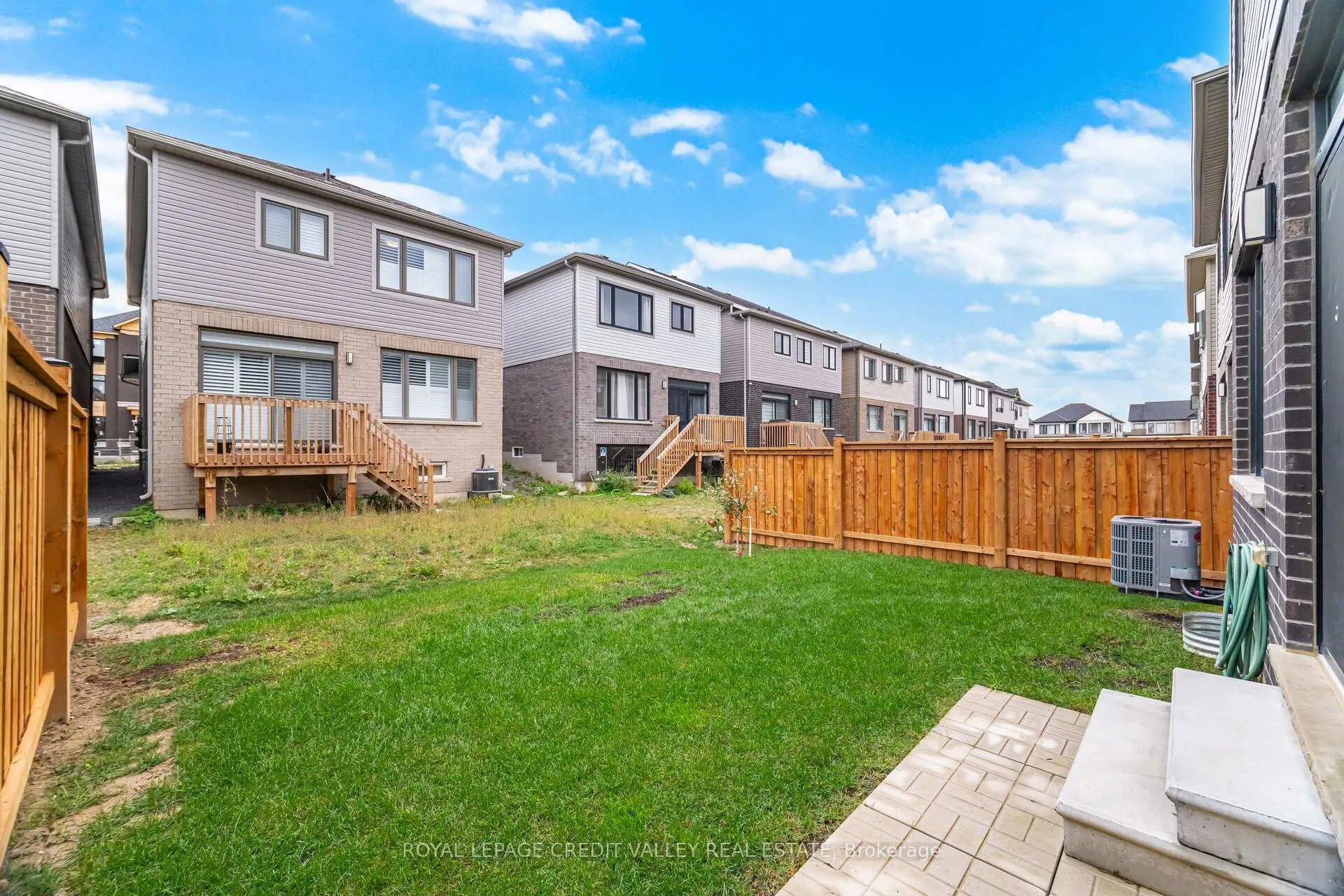 Photo 44 of 15 Weylie Street, Hamilton, Mount Hope — HOMEH