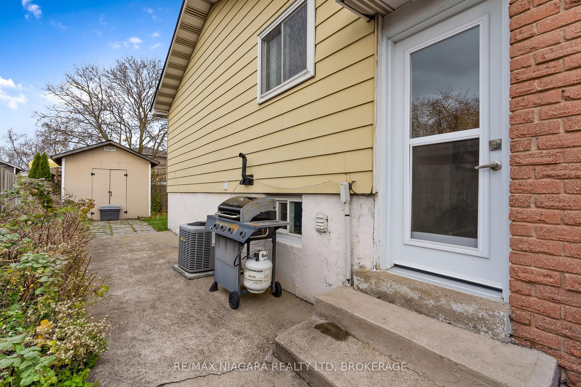 Photo 23 of 19 Lampman Crescent, Thorold, Confederation Heights — HOMEH