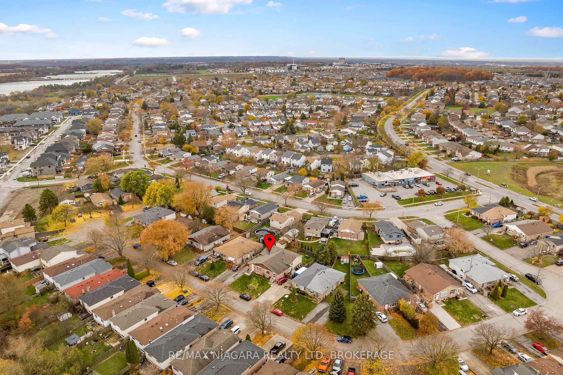 Photo 30 of 19 Lampman Crescent, Thorold, Confederation Heights — HOMEH