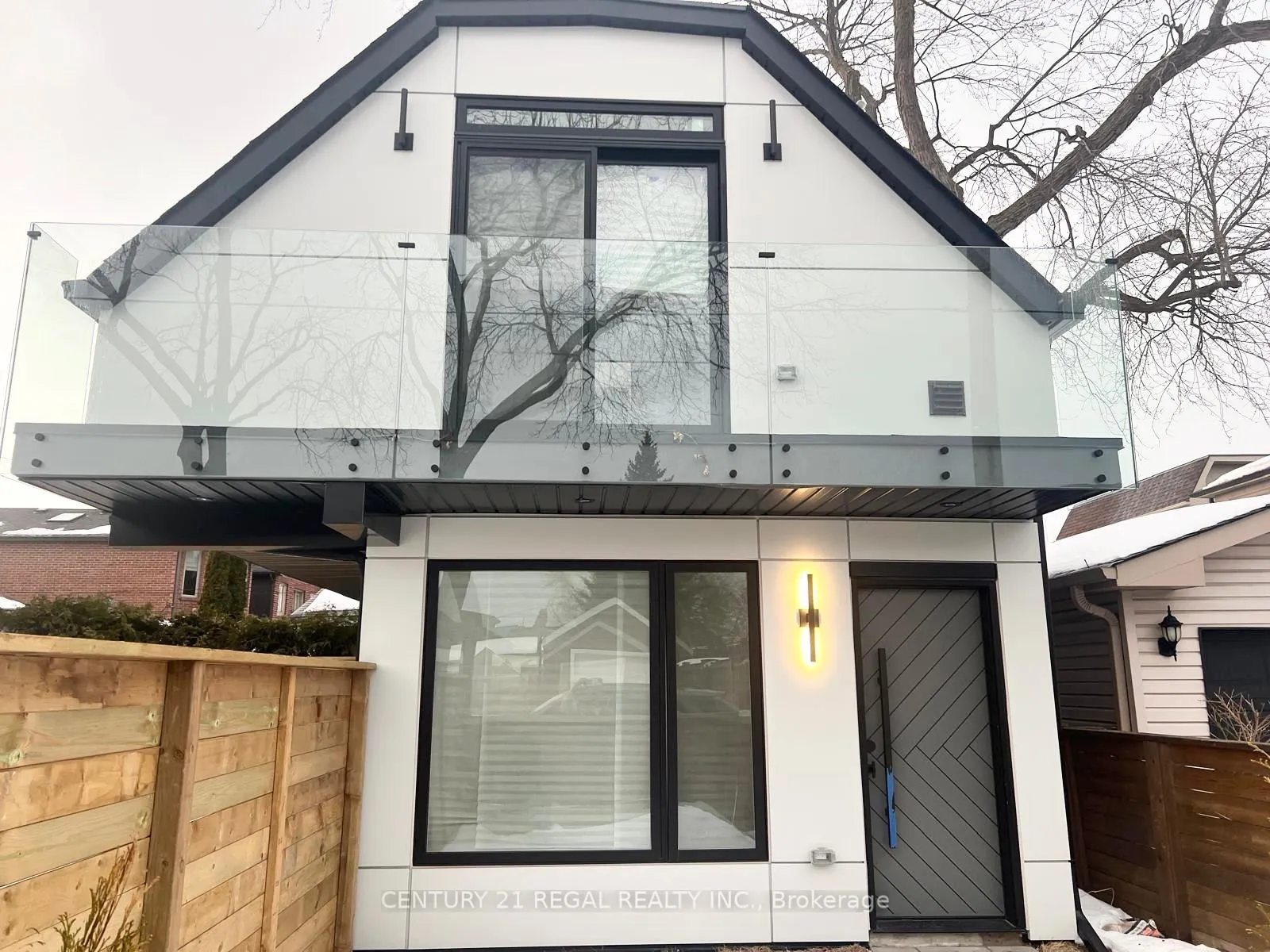 Front of Unit Unit 2, 171 Durant Avenue