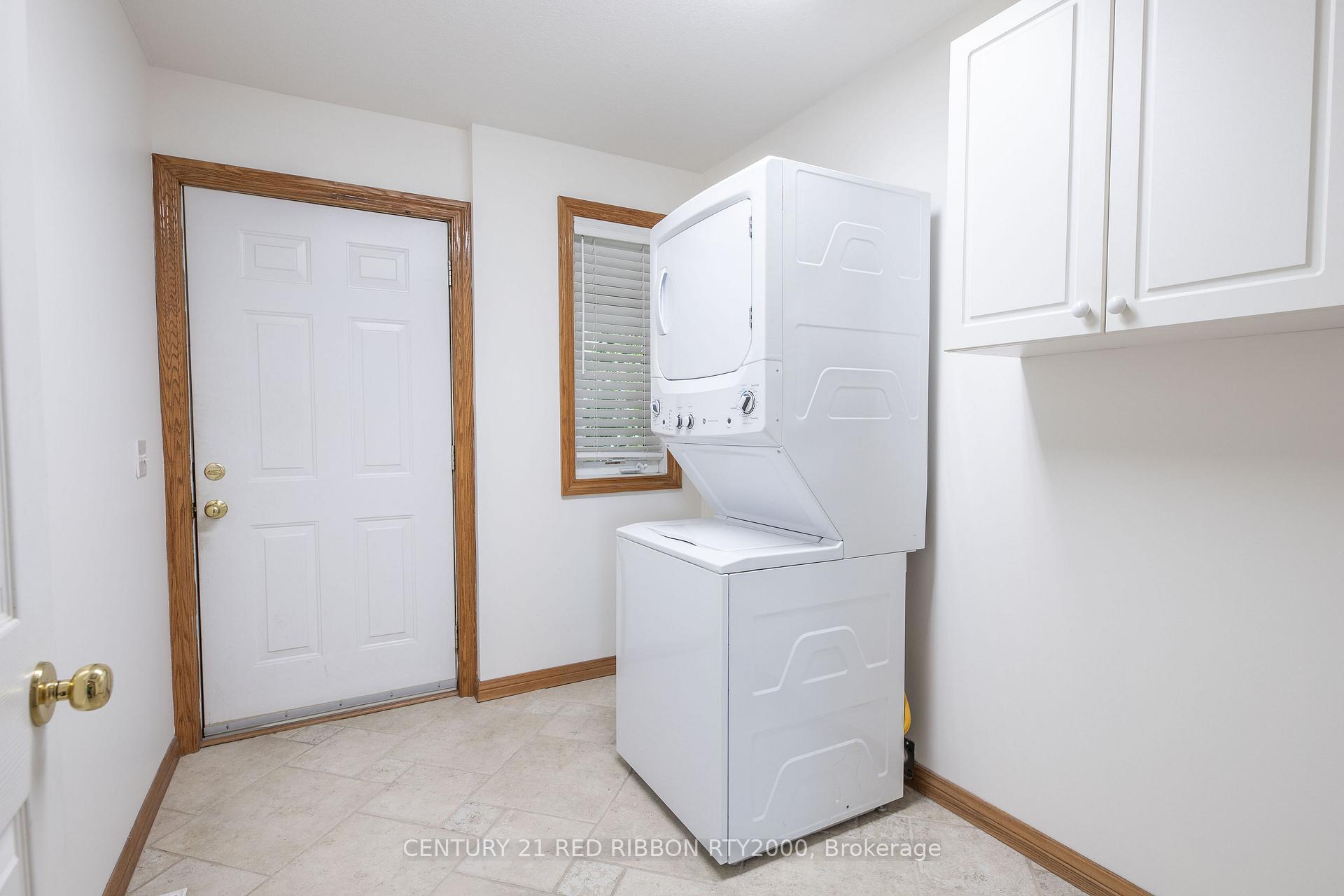 Photo 15 of 482 Riverview Drive, Strathroy-Caradoc, NE — HOMEH
