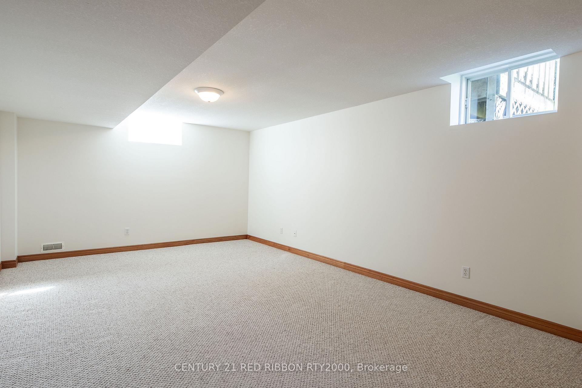 Photo 16 of 482 Riverview Drive, Strathroy-Caradoc, NE — HOMEH