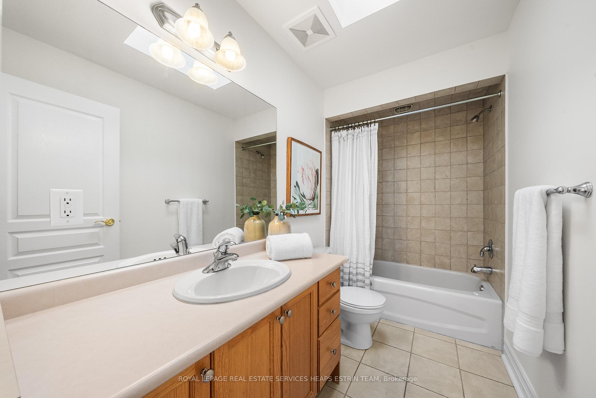 Photo 26 of 507 Broadway Avenue, Toronto, Leaside — HOMEH