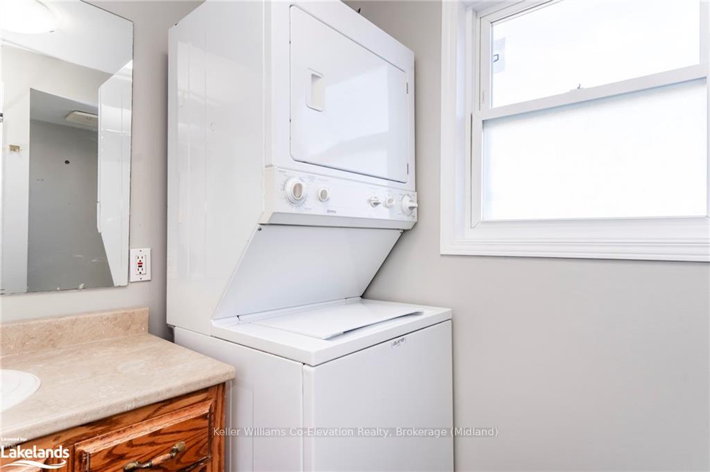 Photo 16 of 555 Champlain Road, Tiny, Rural Tiny — HOMEH
