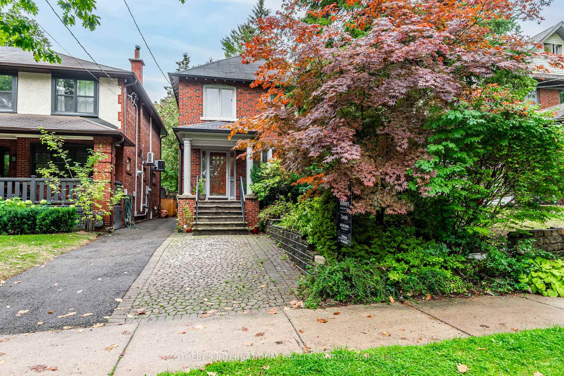 Photo 3 of 421 St Clair Avenue E, Toronto, Rosedale-Moore Park — HOMEH