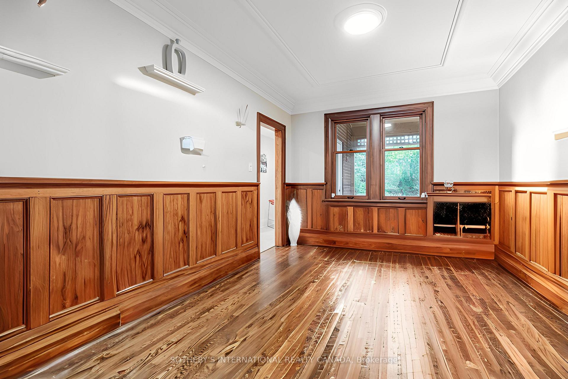 Photo 10 of 421 St Clair Avenue E, Toronto, Rosedale-Moore Park — HOMEH