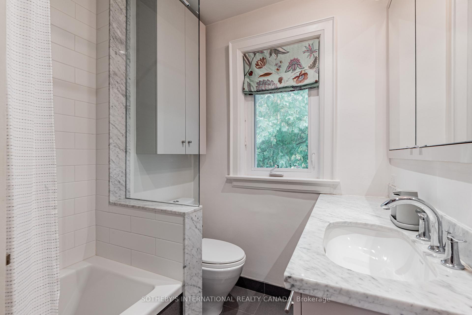 Photo 30 of 421 St Clair Avenue E, Toronto, Rosedale-Moore Park — HOMEH
