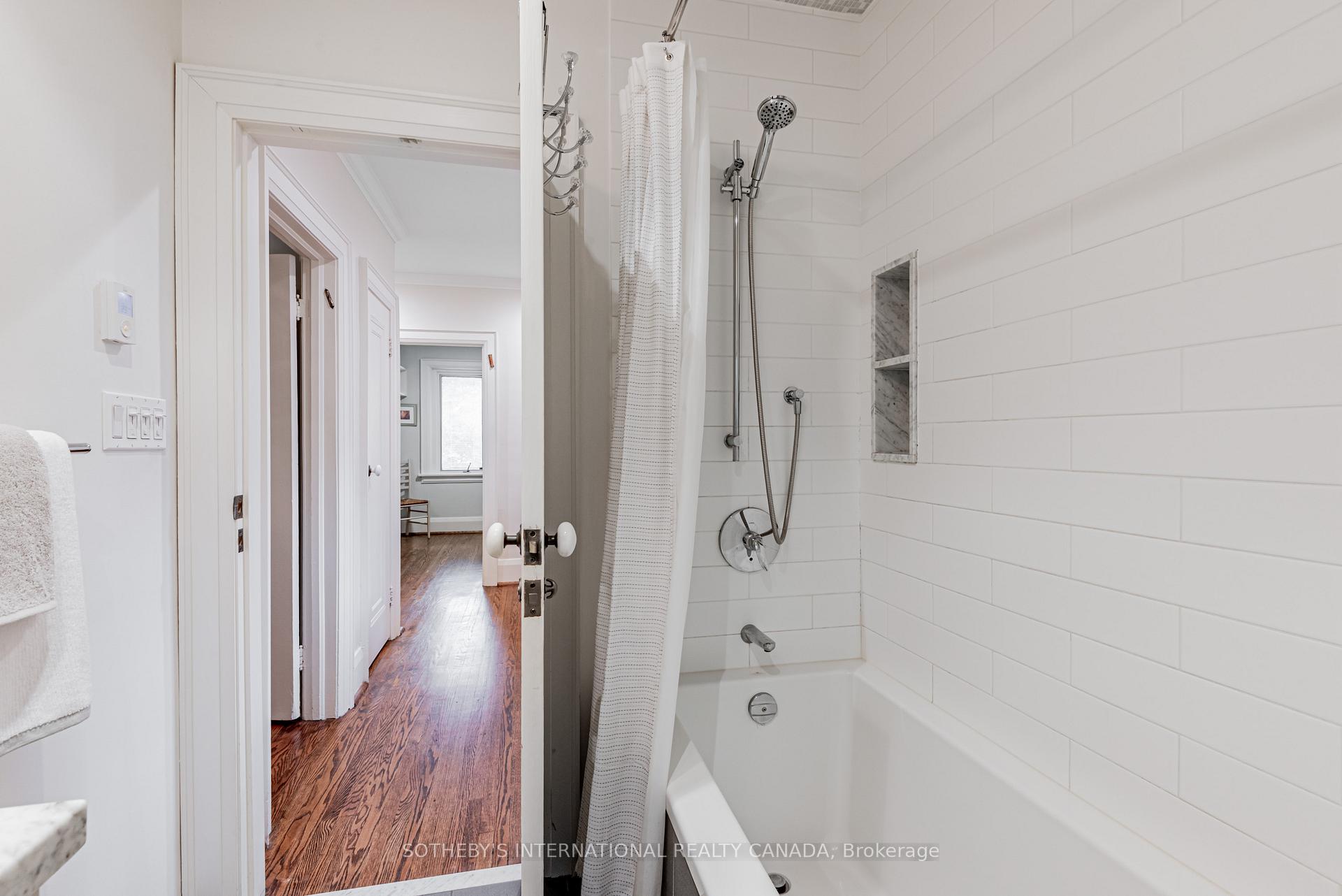 Photo 31 of 421 St Clair Avenue E, Toronto, Rosedale-Moore Park — HOMEH
