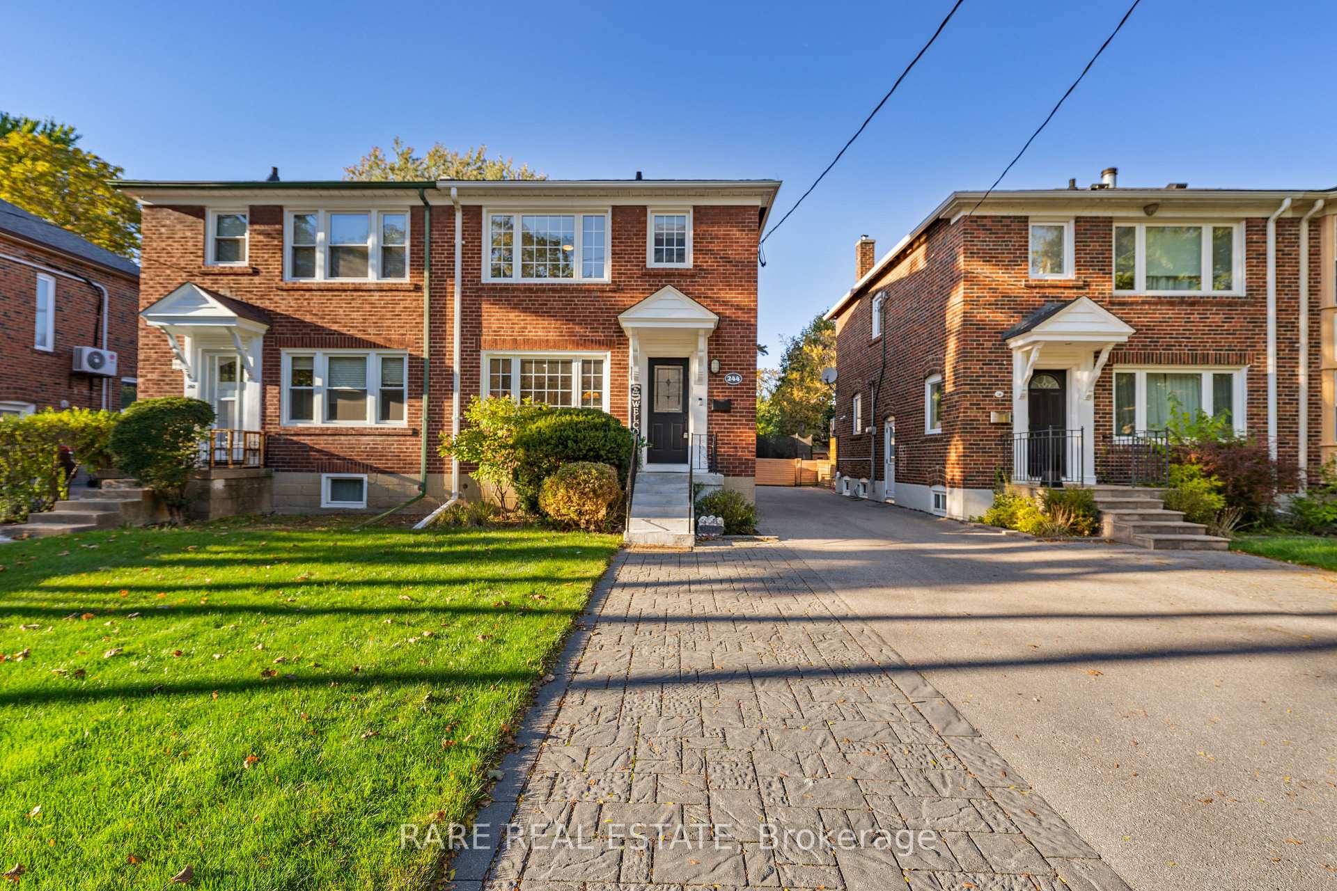 Photo 2 of 244 Donlea Drive, Toronto, Leaside — HOMEH