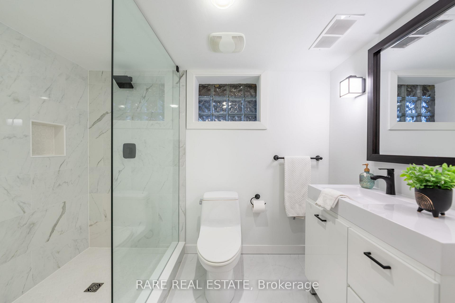 Photo 16 of 244 Donlea Drive, Toronto, Leaside — HOMEH
