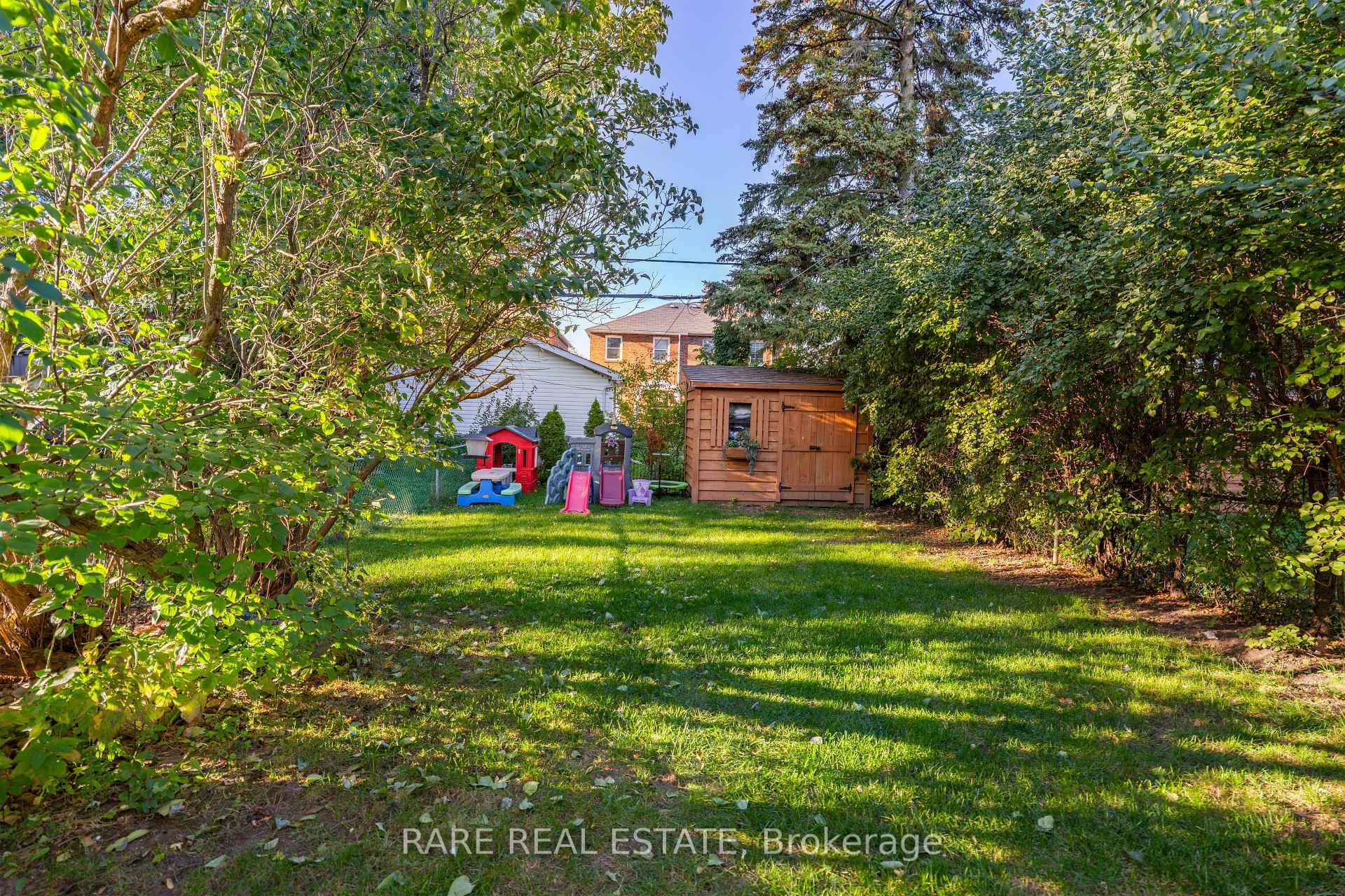 Photo 24 of 244 Donlea Drive, Toronto, Leaside — HOMEH