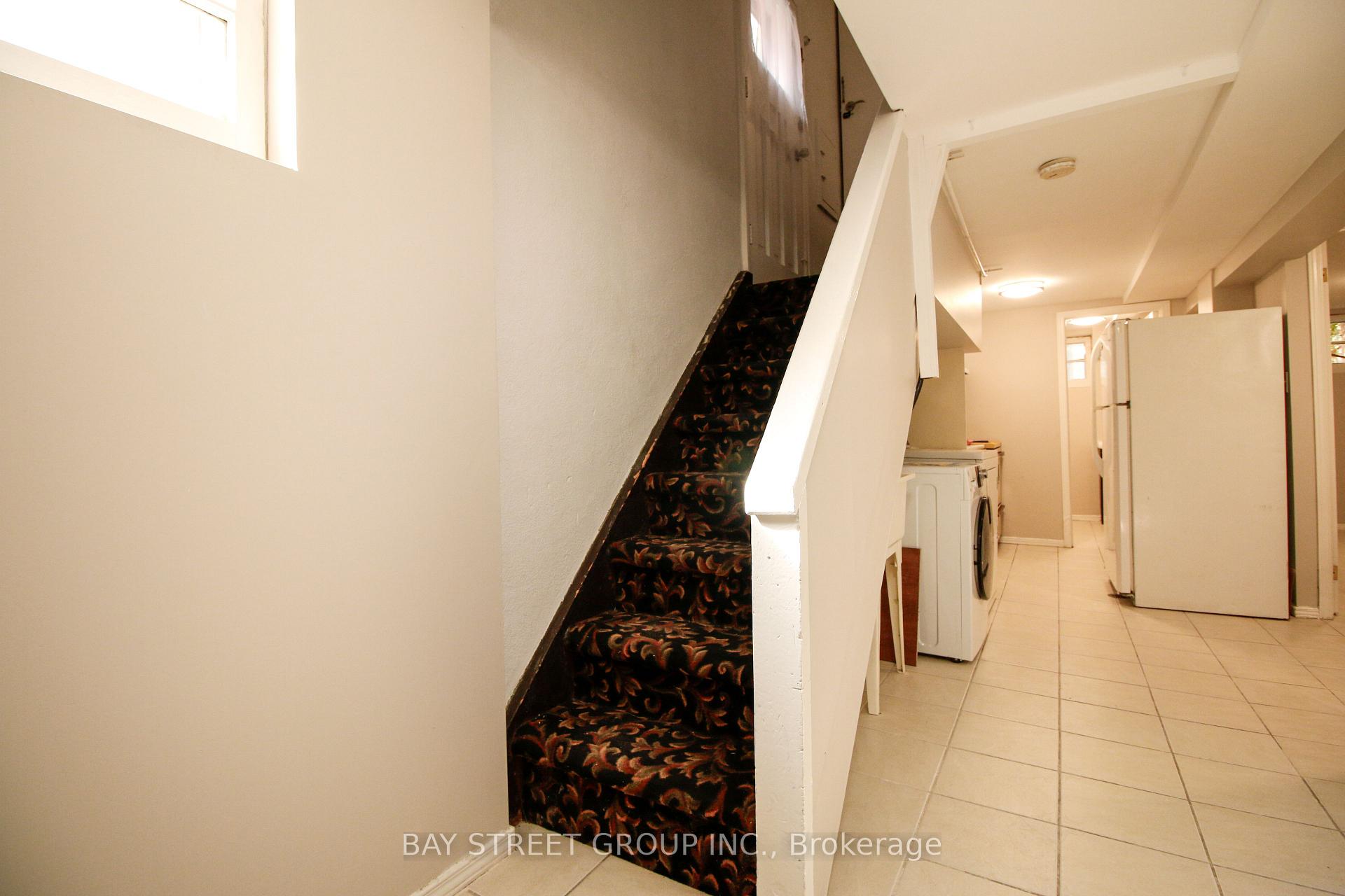 Photo 20 of 946 Eglinton Avenue E, Toronto, Leaside — HOMEH