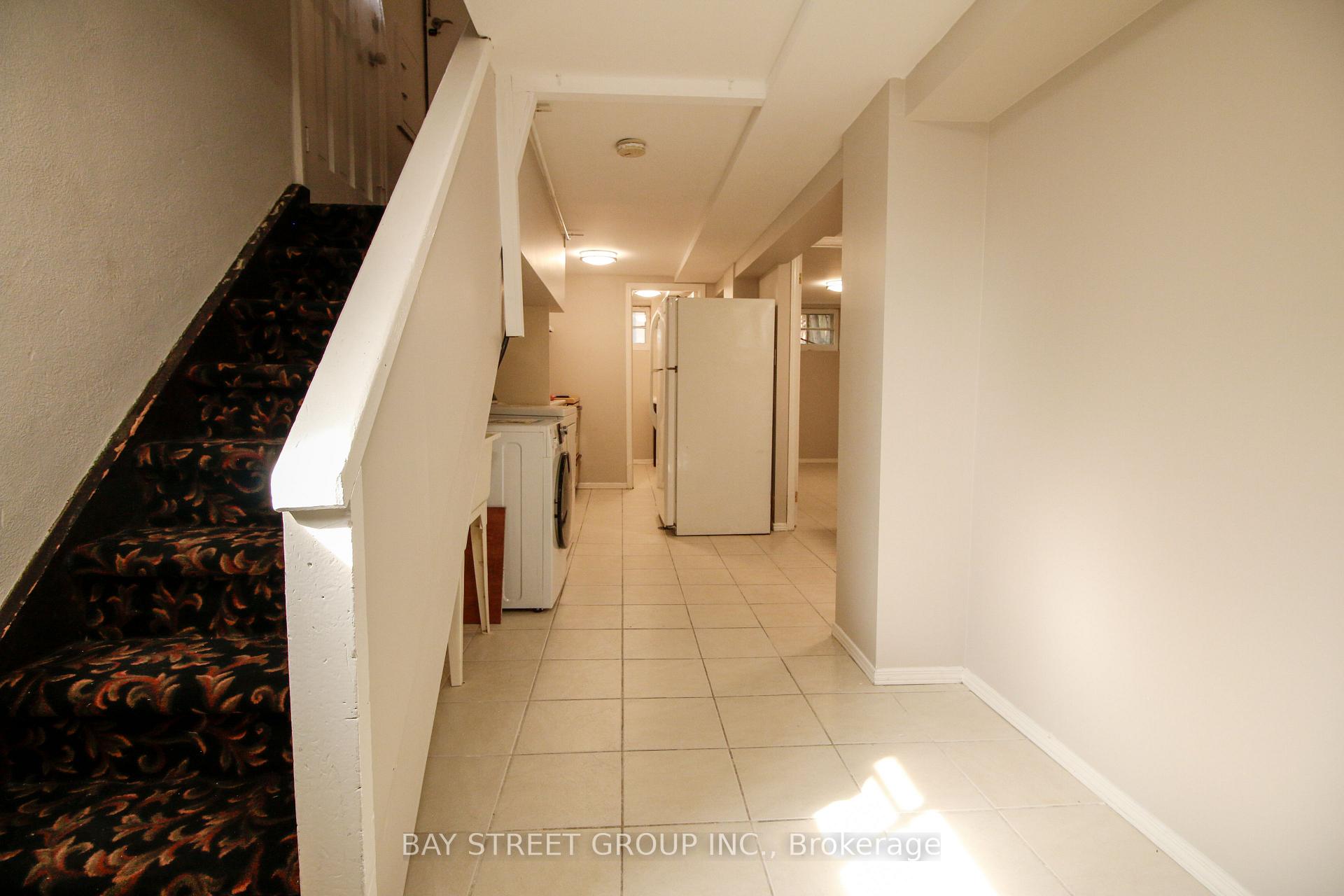Photo 21 of 946 Eglinton Avenue E, Toronto, Leaside — HOMEH