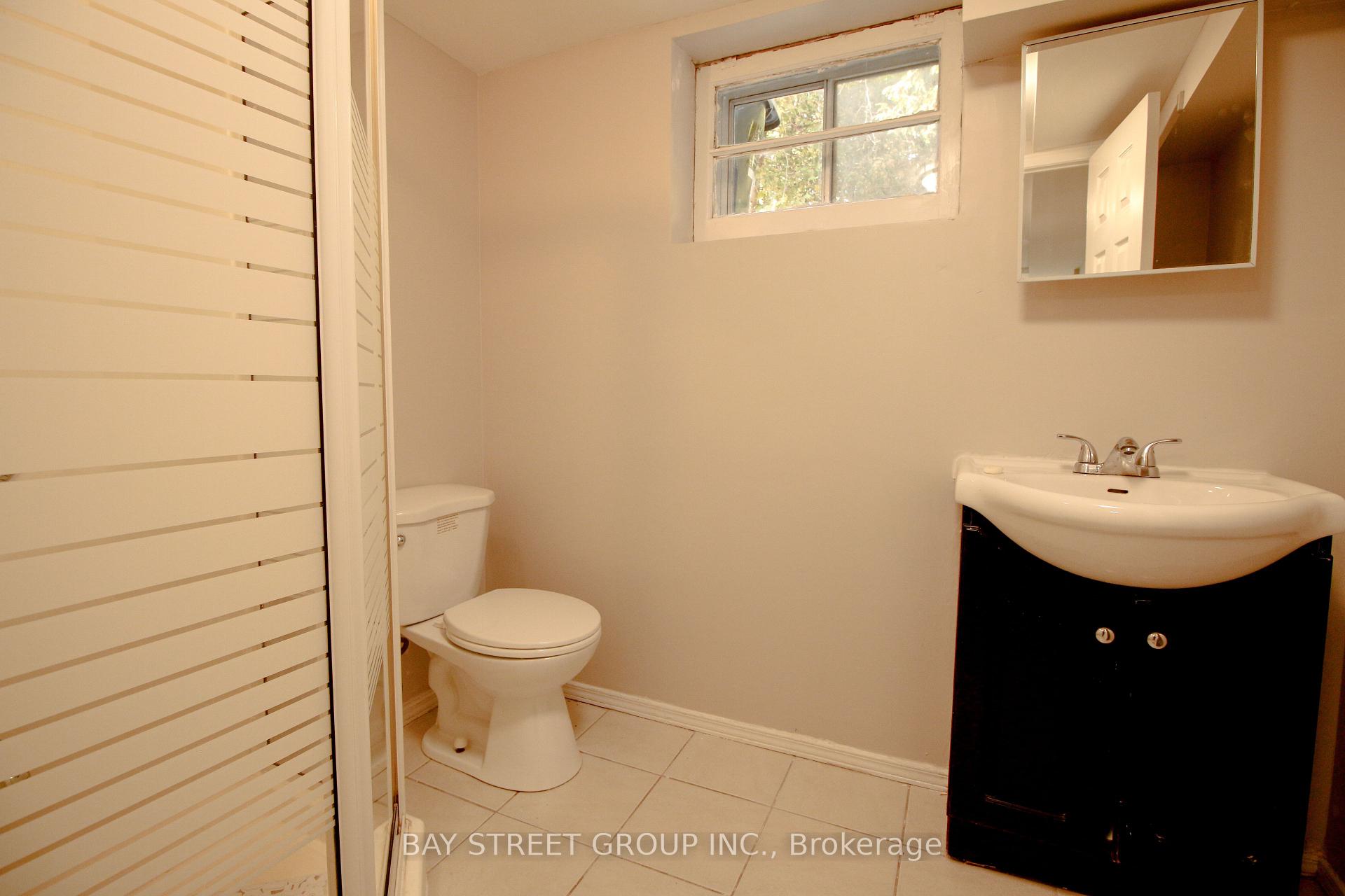 Photo 26 of 946 Eglinton Avenue E, Toronto, Leaside — HOMEH
