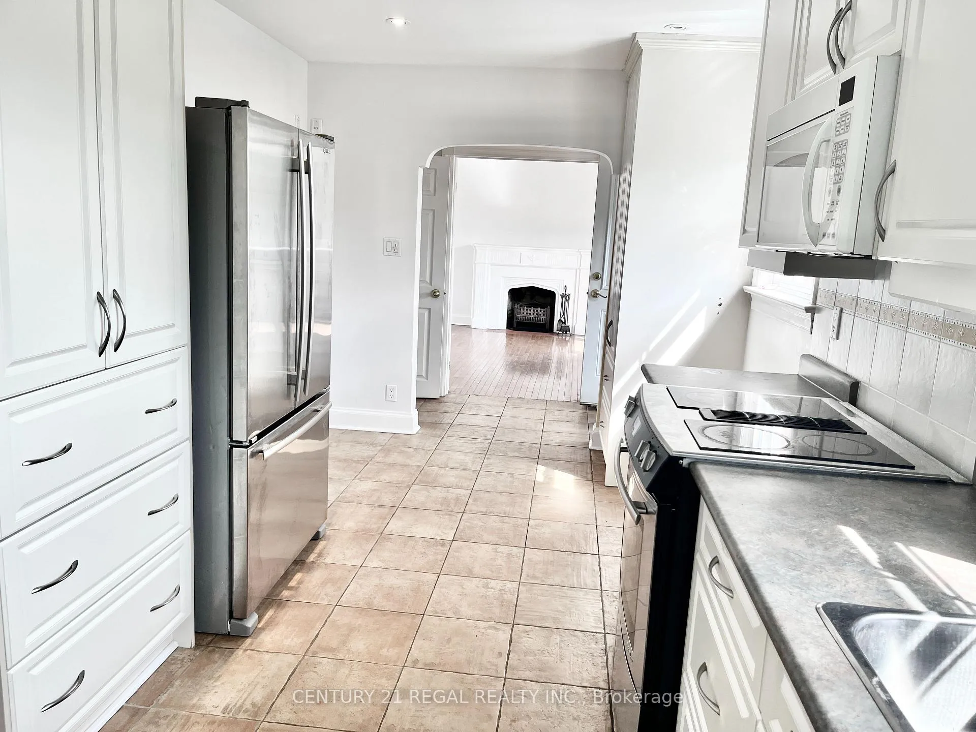 Photo 5 of 493 Plains Road, Toronto, East York — HOMEH