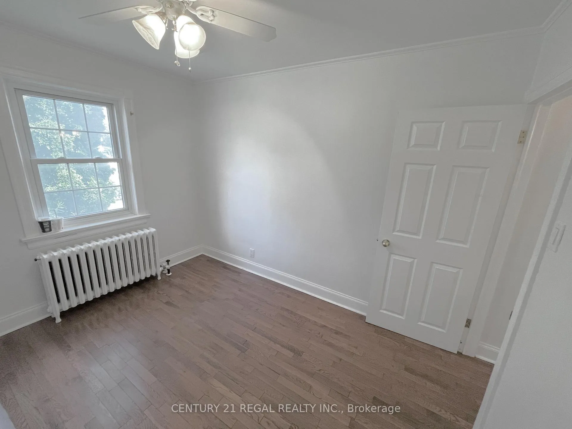 Photo 8 of 493 Plains Road, Toronto, East York — HOMEH
