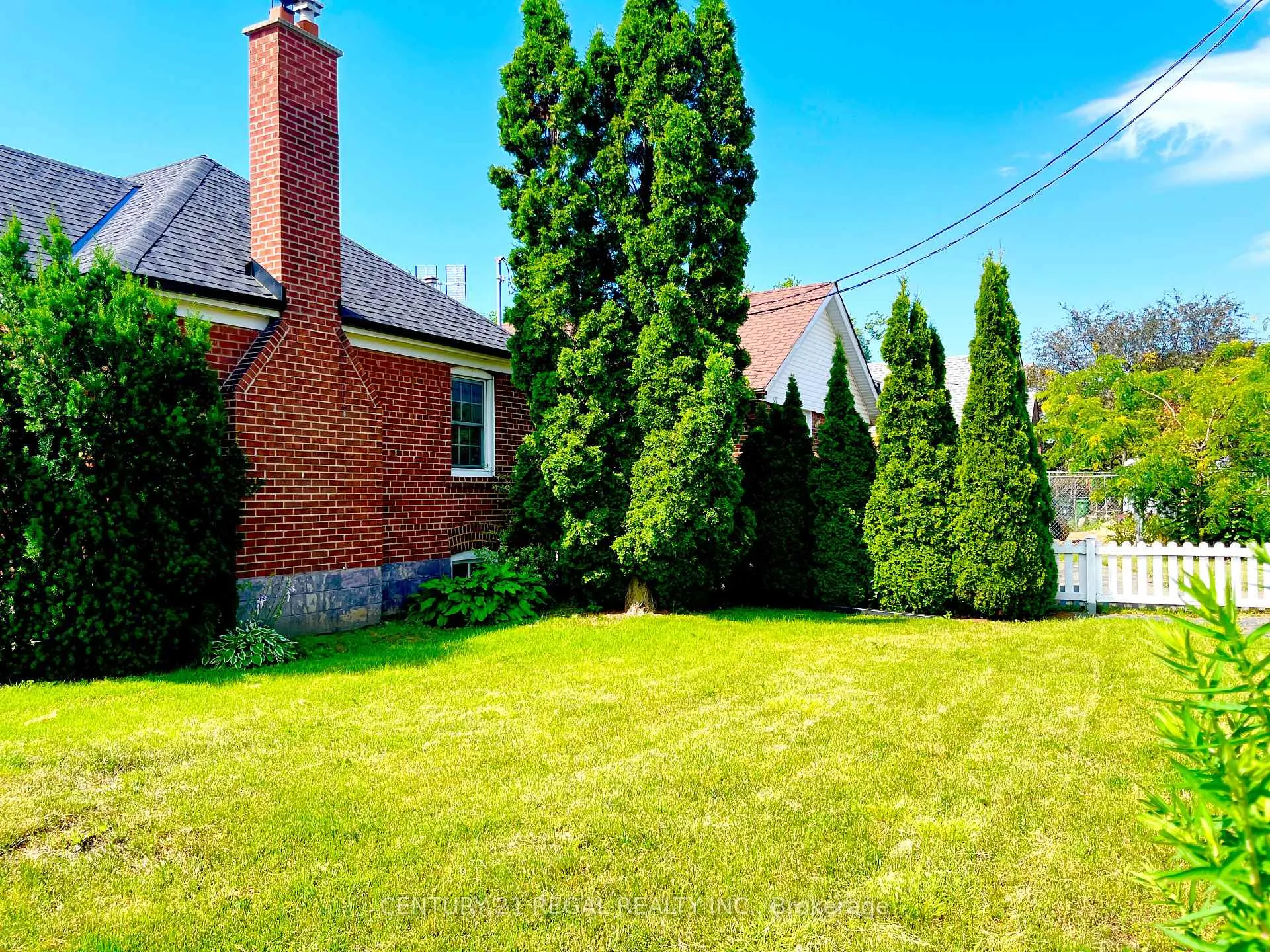Photo 15 of 493 Plains Road, Toronto, East York — HOMEH