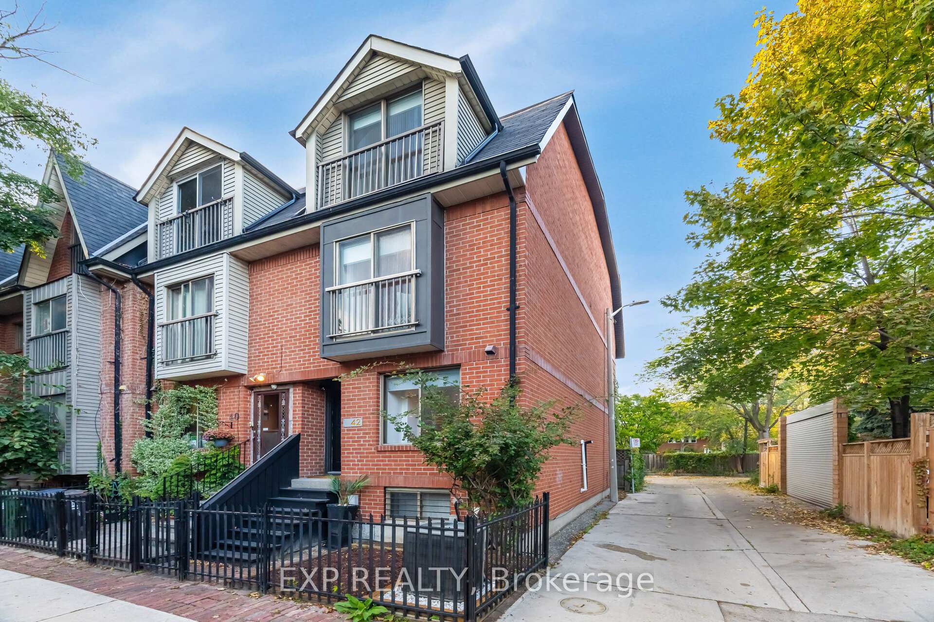 Front of 42 Wascana Avenue