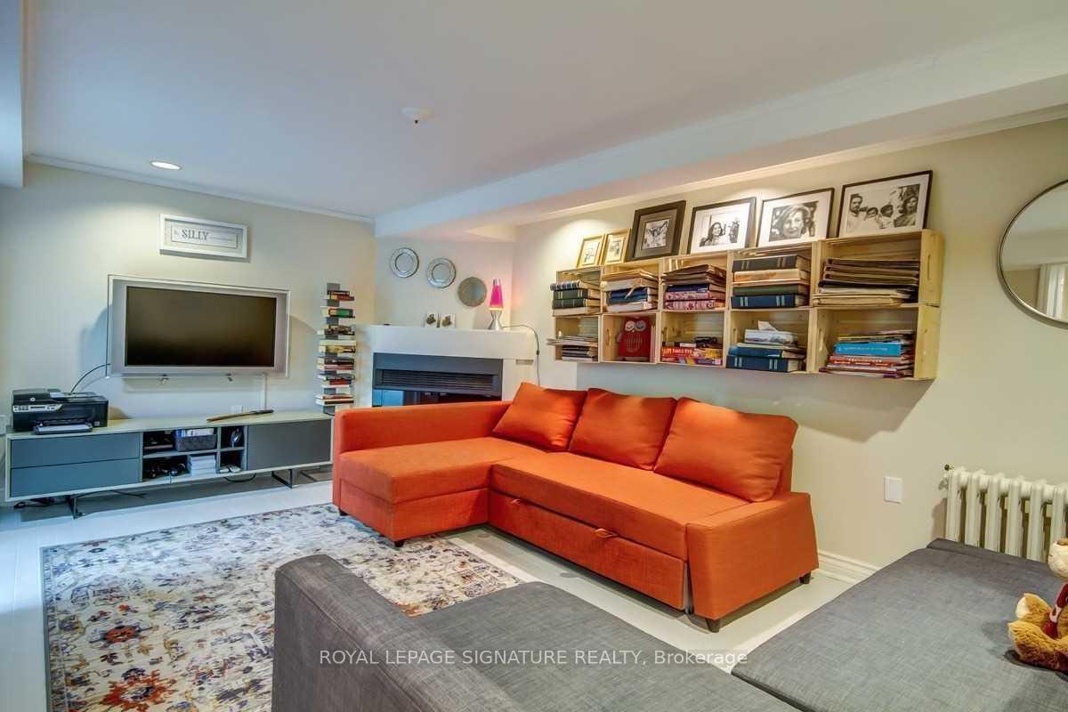 Photo 15 of 93 Southvale Drive, Toronto, Leaside — HOMEH