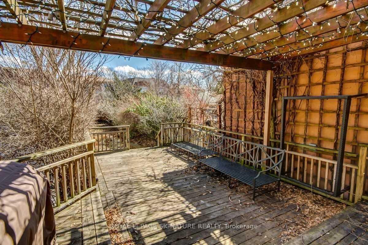 Photo 16 of 93 Southvale Drive, Toronto, Leaside — HOMEH