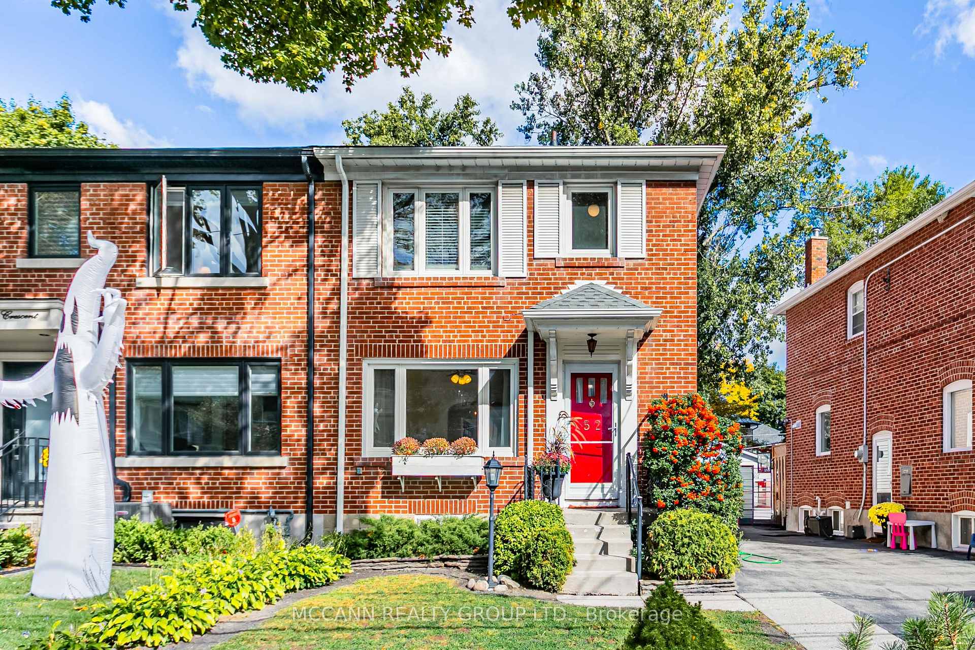 Photo 1 of 52 Thursfield Crescent, Toronto, Leaside — HOMEH