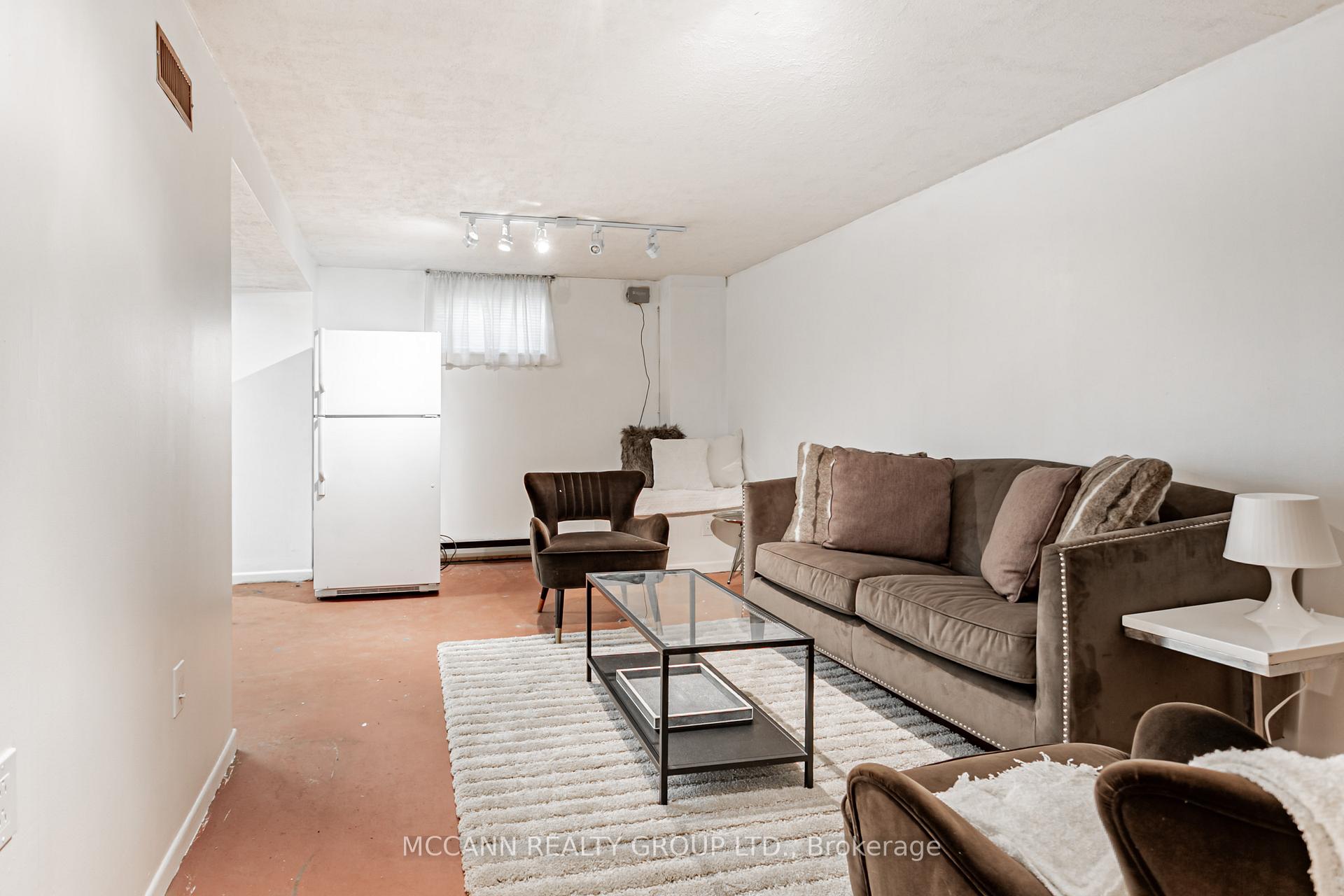 Photo 32 of 52 Thursfield Crescent, Toronto, Leaside — HOMEH