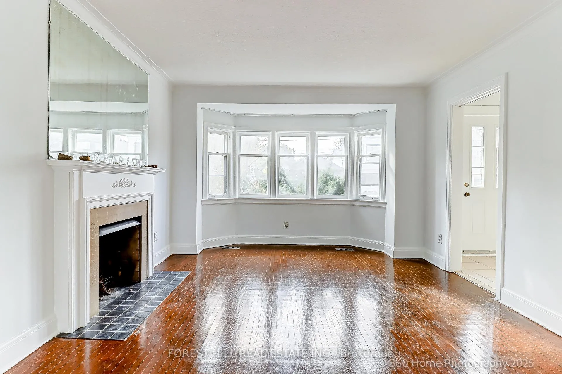Photo 2 of 192 Roe Avenue, Toronto, Bedford Park-Nortown — HOMEH