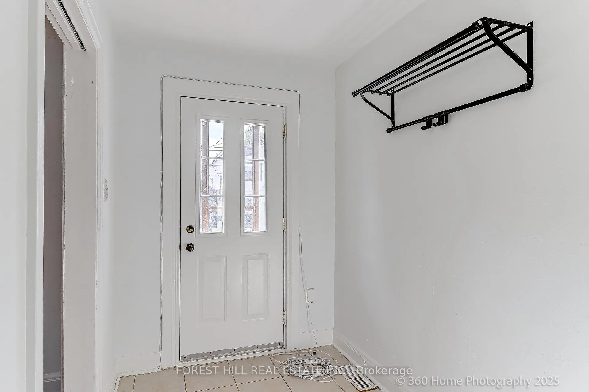 Photo 5 of 192 Roe Avenue, Toronto, Bedford Park-Nortown — HOMEH