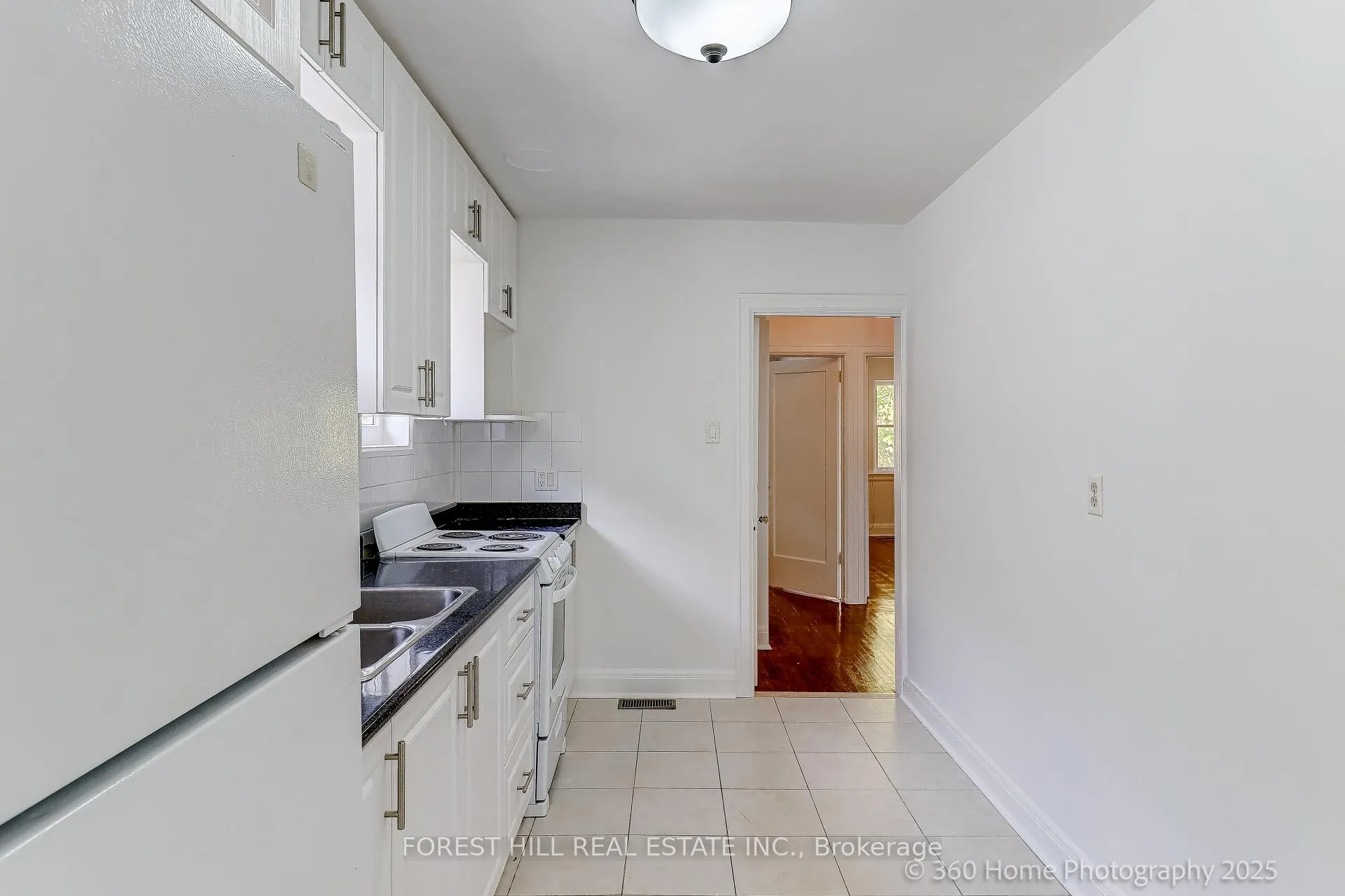Photo 6 of 192 Roe Avenue, Toronto, Bedford Park-Nortown — HOMEH