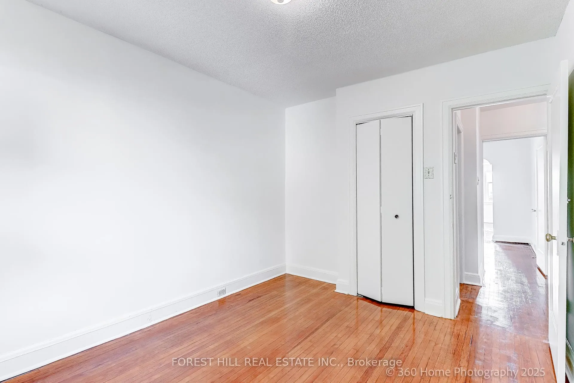 Photo 12 of 192 Roe Avenue, Toronto, Bedford Park-Nortown — HOMEH