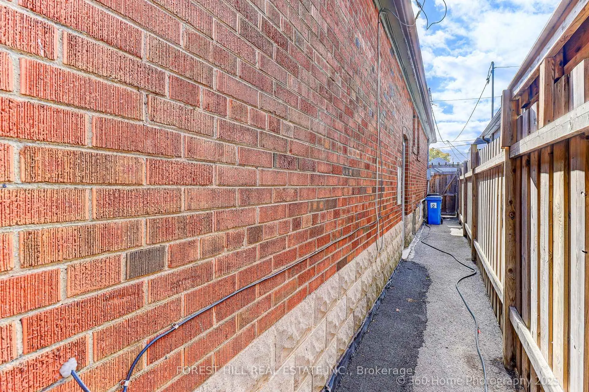Photo 23 of 192 Roe Avenue, Toronto, Bedford Park-Nortown — HOMEH
