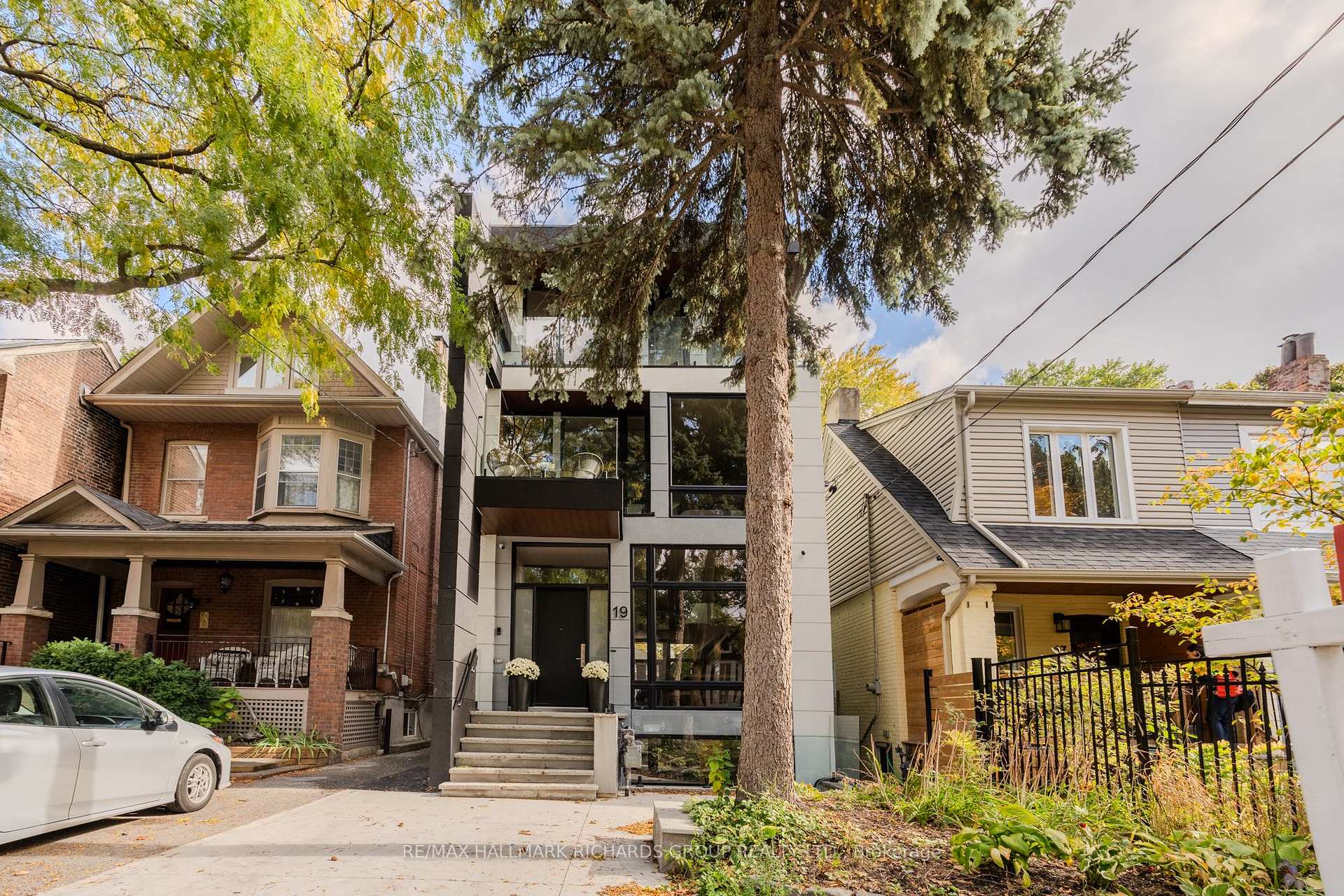 Photo 1 of 19 Devon Road, Toronto, East End-Danforth — HOMEH