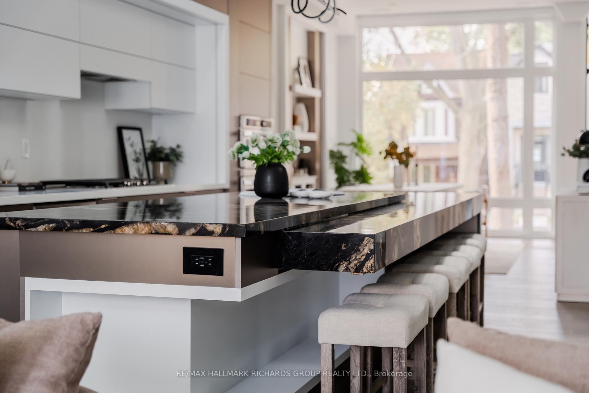 Photo 8 of 19 Devon Road, Toronto, East End-Danforth — HOMEH