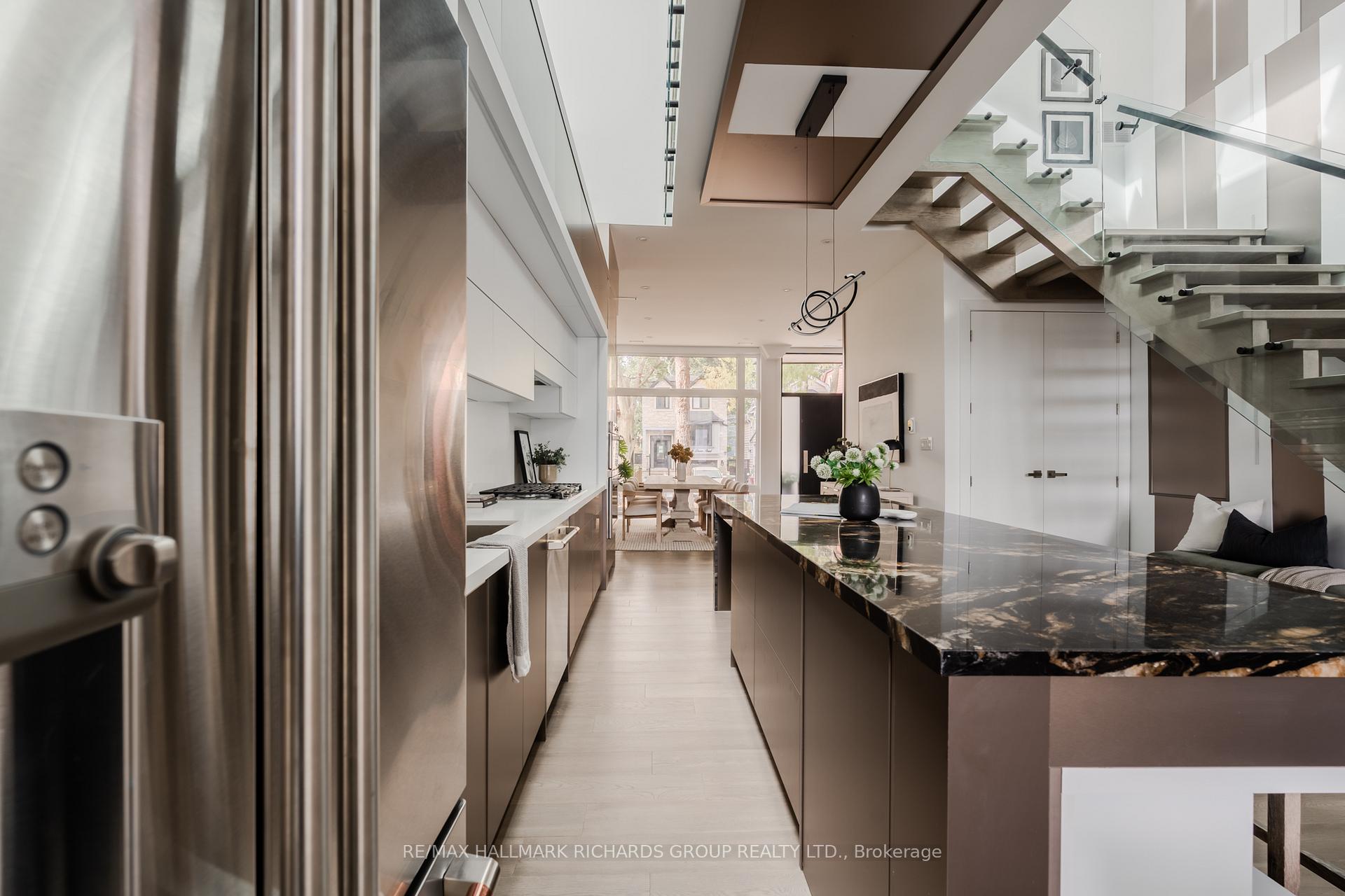 Photo 10 of 19 Devon Road, Toronto, East End-Danforth — HOMEH