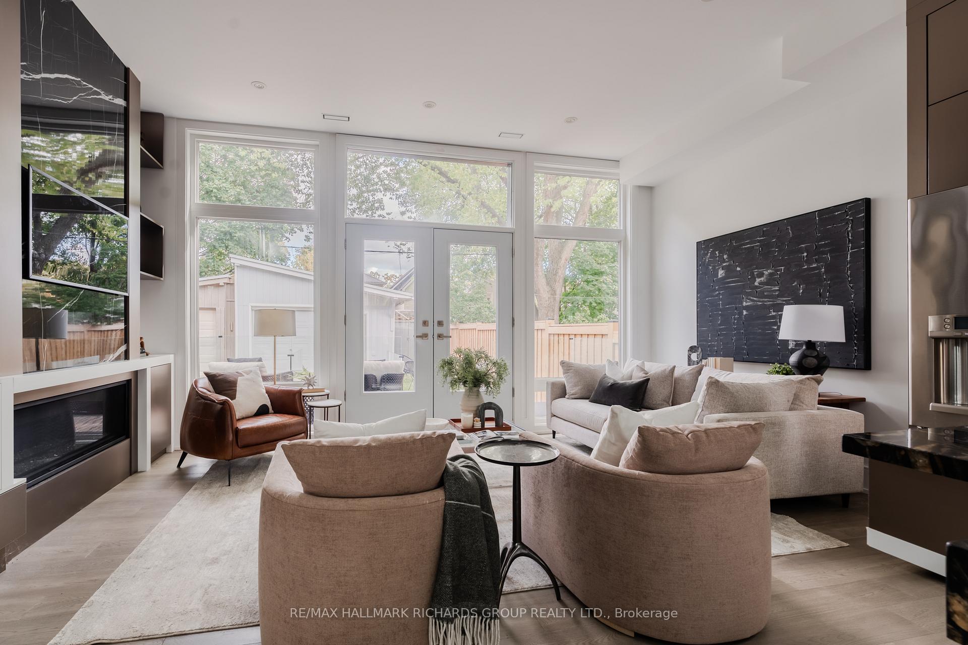 Photo 11 of 19 Devon Road, Toronto, East End-Danforth — HOMEH