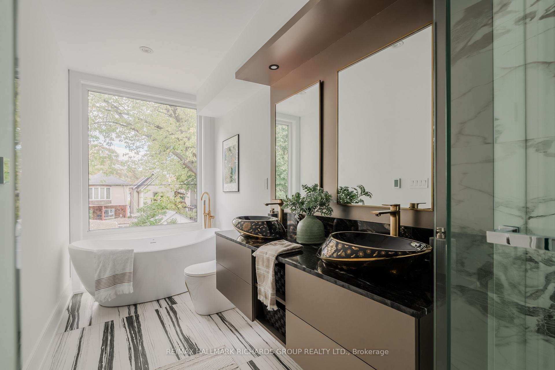 Photo 17 of 19 Devon Road, Toronto, East End-Danforth — HOMEH